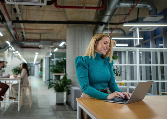 Should Every Employee Have Their Own Desk? by Tridyum Interiors